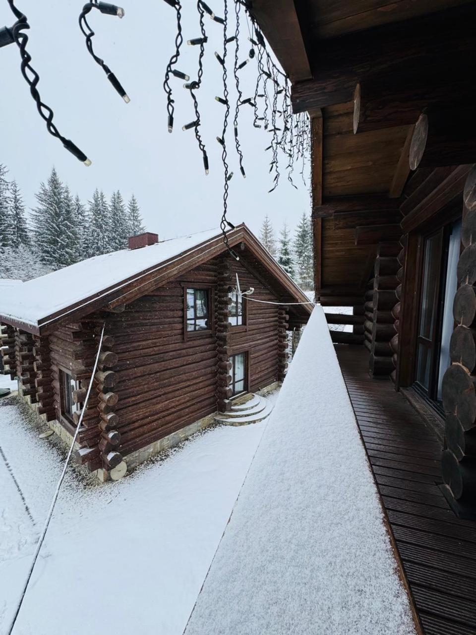Tatova Hata Yablunytsya Exterior photo